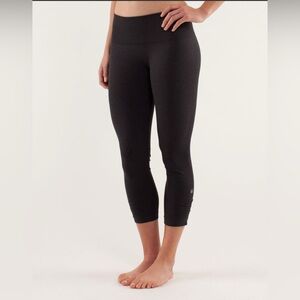 Lululemon Ebb And Flow Crop Womens Deep Coal Size 10
